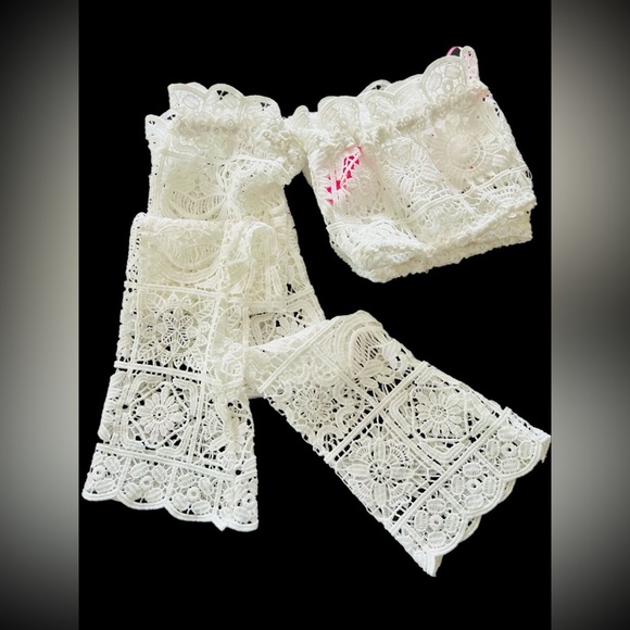 NWT Medium Dolls Kill Sugar Thrillz Country Charm Crotchet Crop Top Long Sleeves - Picture 6 of 12